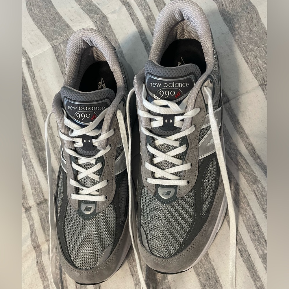 Brand New - New Balance 990 V6 Sneakers